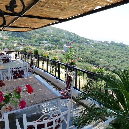 Vila Panorama Piqeras Bed & Breakfast ภายนอก รูปภาพ