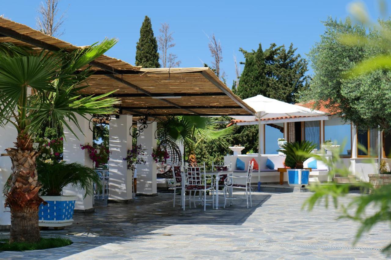 Vila Panorama Piqeras Bed & Breakfast ภายนอก รูปภาพ