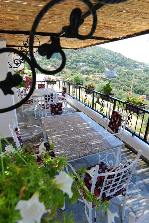 Vila Panorama Piqeras Bed & Breakfast ภายนอก รูปภาพ