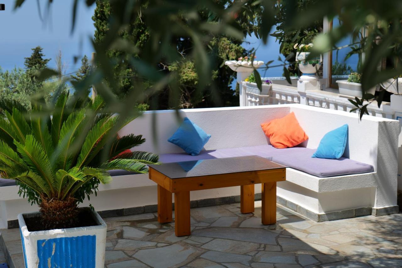 Vila Panorama Piqeras Bed & Breakfast ภายนอก รูปภาพ
