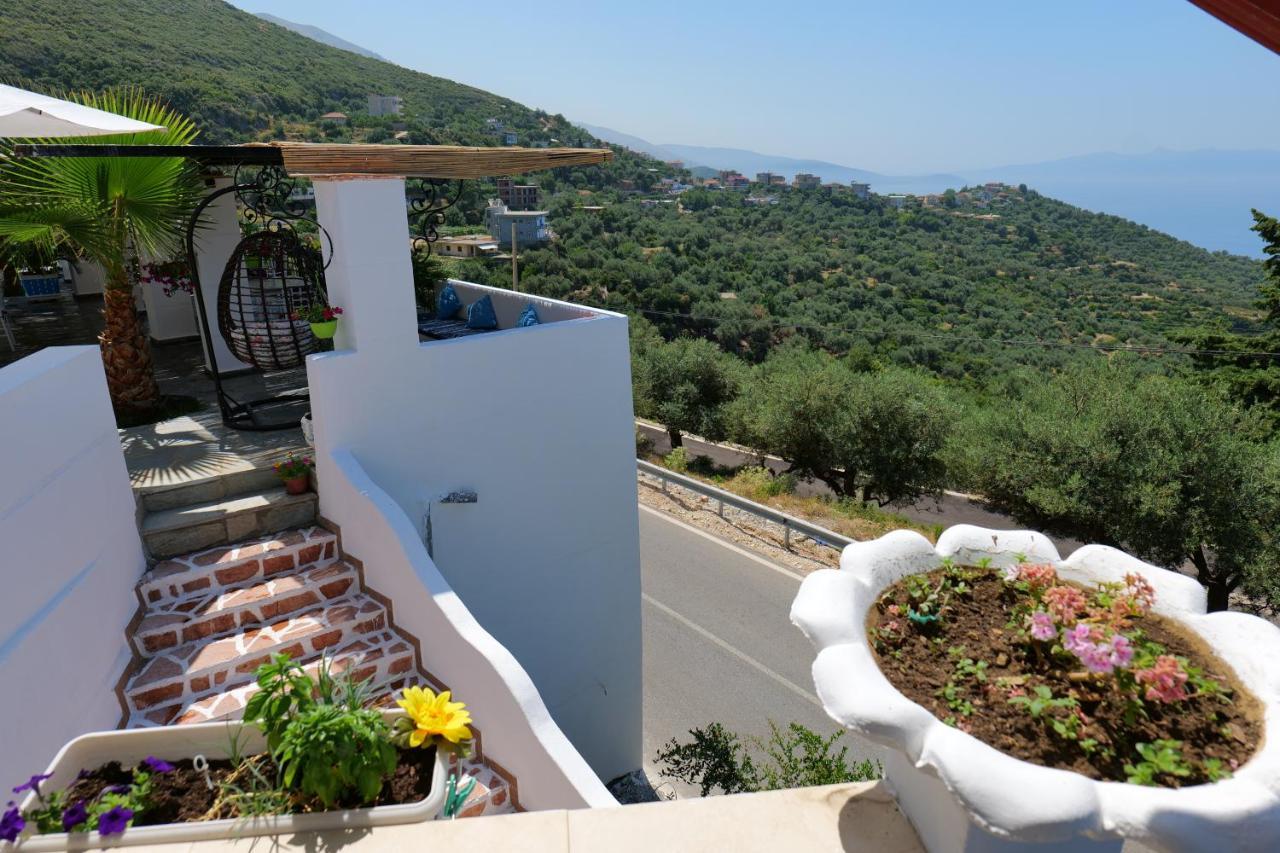 Vila Panorama Piqeras Bed & Breakfast ภายนอก รูปภาพ