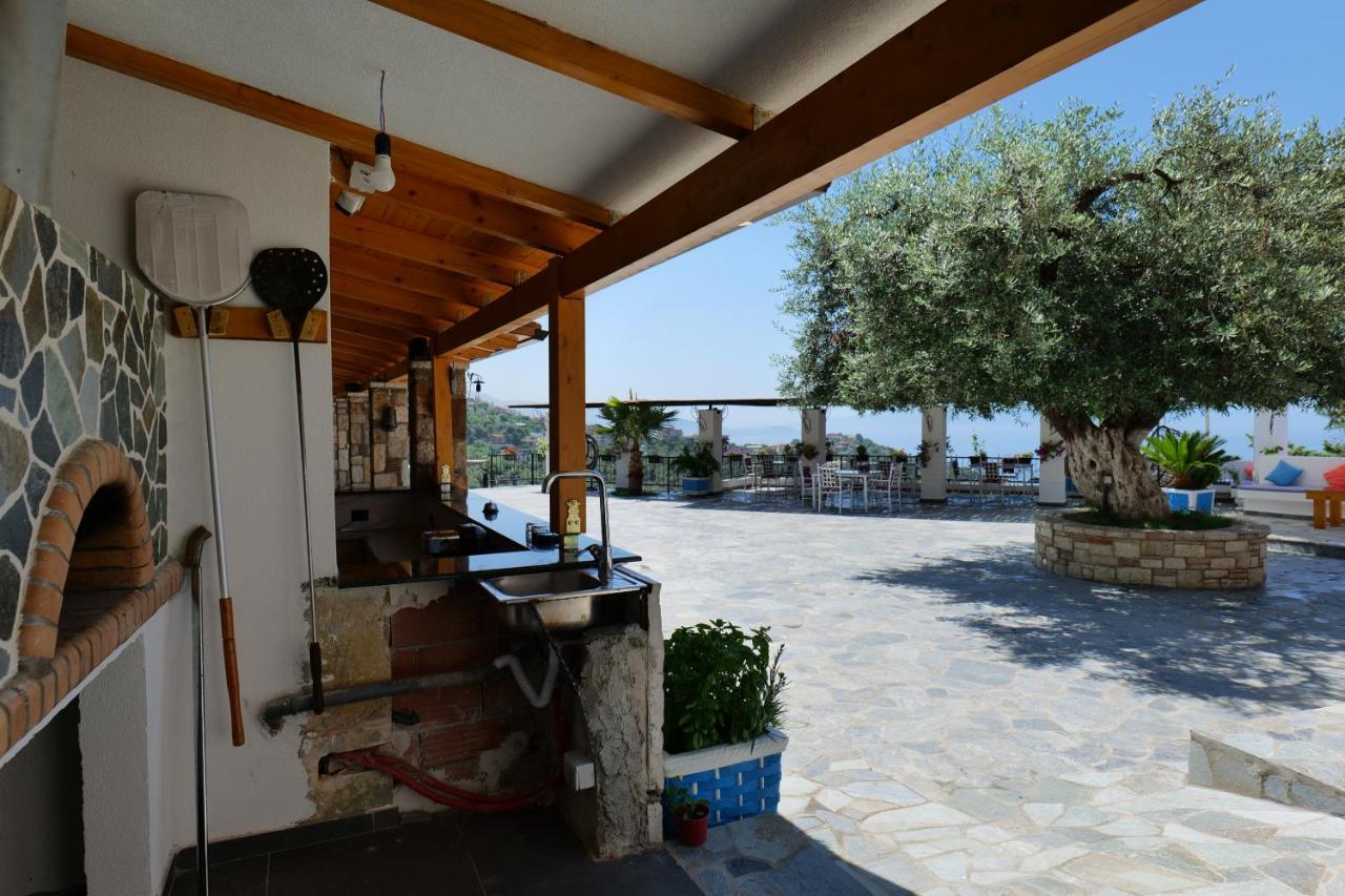 Vila Panorama Piqeras Bed & Breakfast ภายนอก รูปภาพ