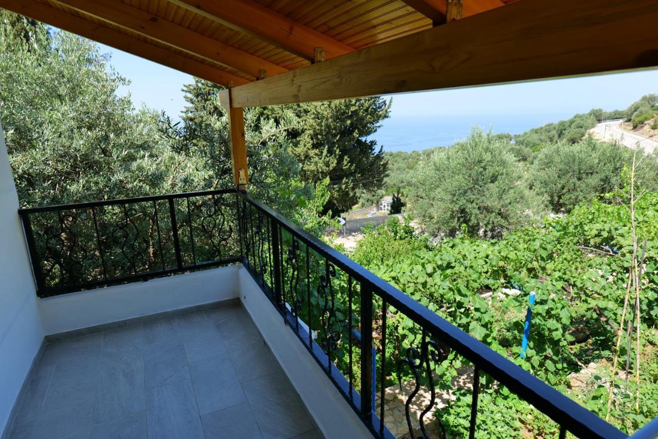 Vila Panorama Piqeras Bed & Breakfast ภายนอก รูปภาพ