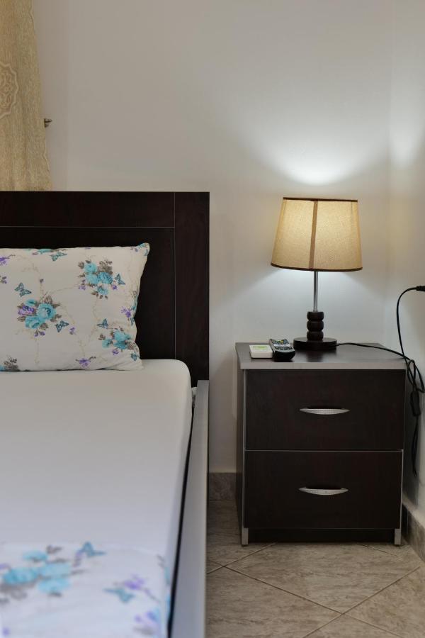 Vila Panorama Piqeras Bed & Breakfast ภายนอก รูปภาพ